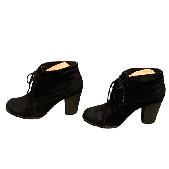 Attention Talina Lace Up Ankle Bootie 7M Black Faux Suede Stacked Heel 174N - Picture 6 of 8